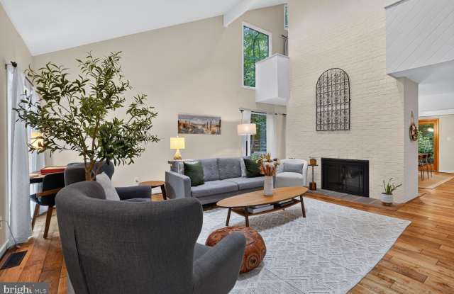 2003 UPPER LAKE Drive Gallery 4