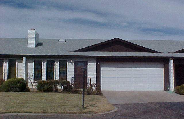Townhouse for Rent-Conveniently Located Down Town! photos photos