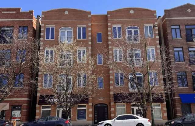 3015 N Ashland Avenue photos photos