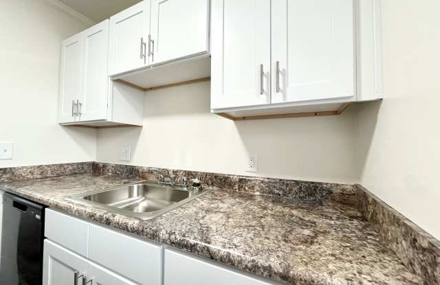 Collinwood South Apartments Gallery 4