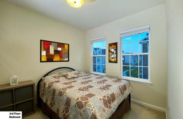 7219 Silver Thorn Way Gallery 3