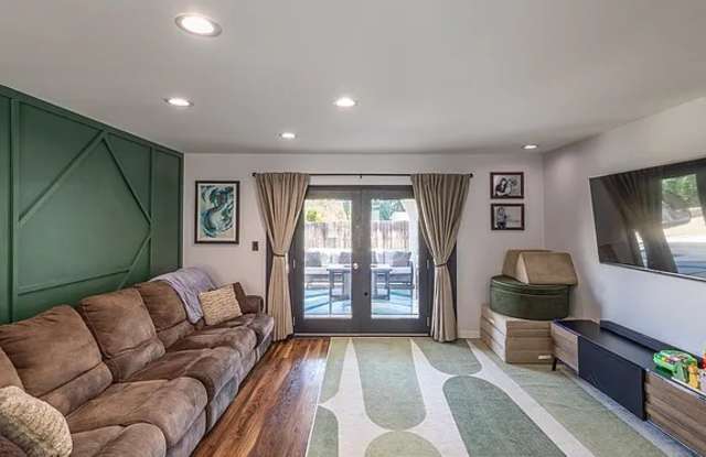 845 Granby Avenue - 845 Granby Avenue, Simi Valley, CA 93065