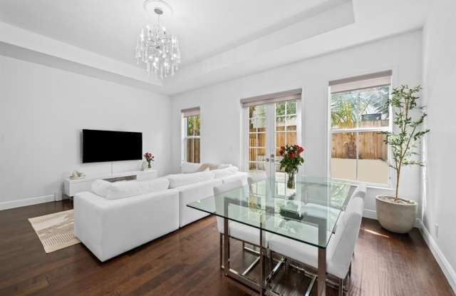 515 SW 18th Ave photos photos