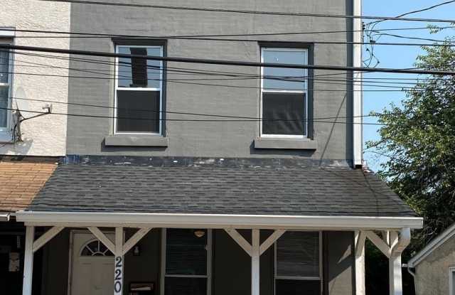 220 PEARL Street Gallery 2