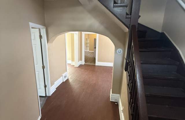 733 Sherburne Ave. photos photos