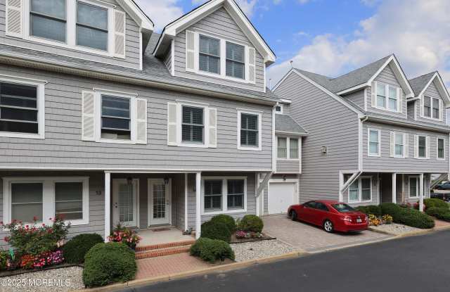 200 2nd Avenue unit: 14 photos photos