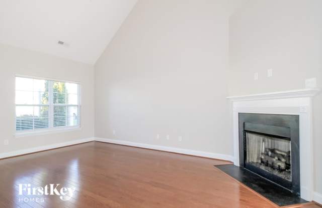 5425 Esher Drive Gallery 3