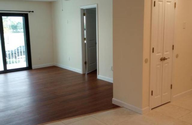 Rental in Stuart Gallery 4