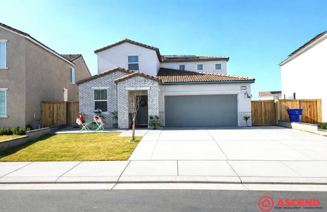 Smart 5-Bedroom Home with Solar + Tesla Powerwall in Gossamer Grove Low electricity cost! photos photos