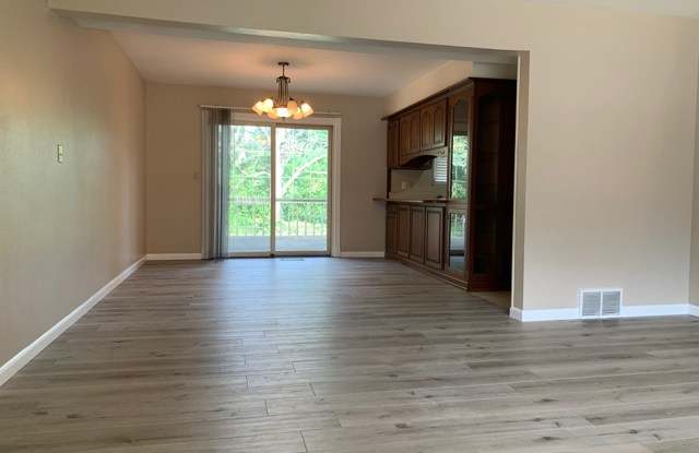 6924 N Flamingo Ct. Gallery 4