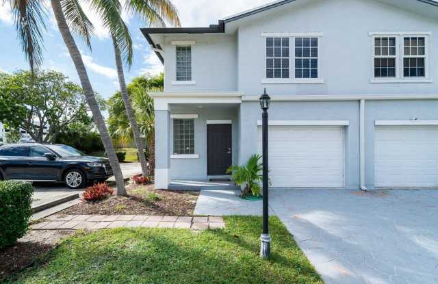 2350 Florida Boulevard Gallery 3