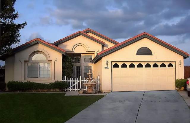 3702 SAVANNAH AVE - 3702 Savannah Avenue, Bakersfield, CA 93313