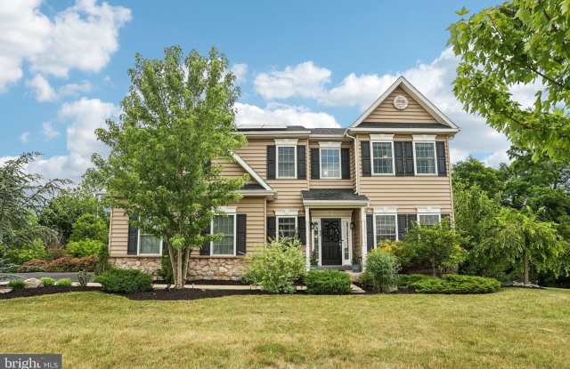 427 GREEN MEADOW Drive photos photos