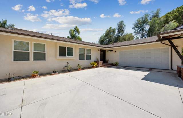 6823 Northford Drive Gallery 3