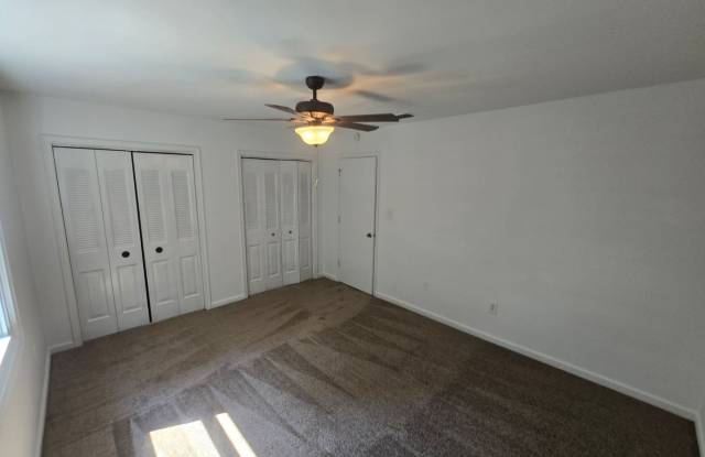 THE COMMONS TOWNHOMES Gallery 3