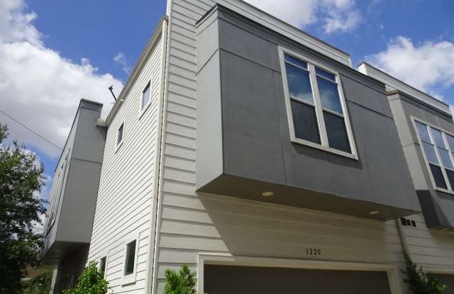 3220 Lamar Street Gallery 2