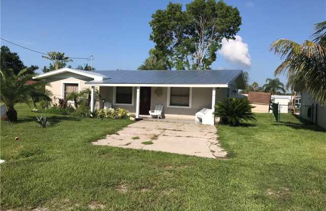 2143 W Tobago Circle - 2143 West Tobago Circle, Fort Myers Shores, FL 33905 2143 W Tobago Circle - 2143 West Tobago Circle, Fort Myers Shores, FL 33905