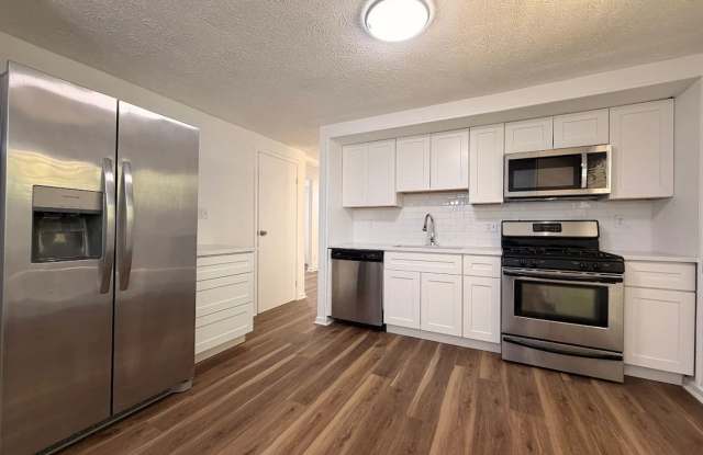 Spacious 4-Bedroom Home in Peachtree City! Gallery 4
