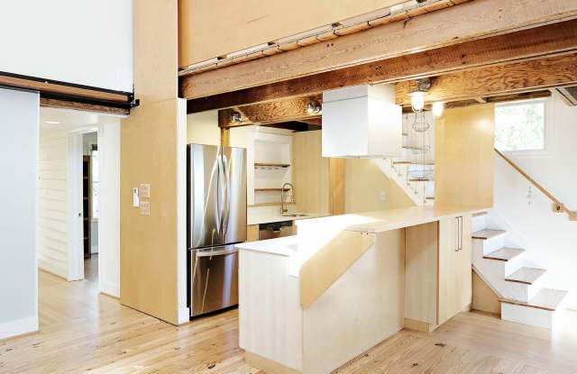 Charming Home in Fifeville, Downtown Charlottesville - 223 4th Street Southwest, Charlottesville, VA 22903