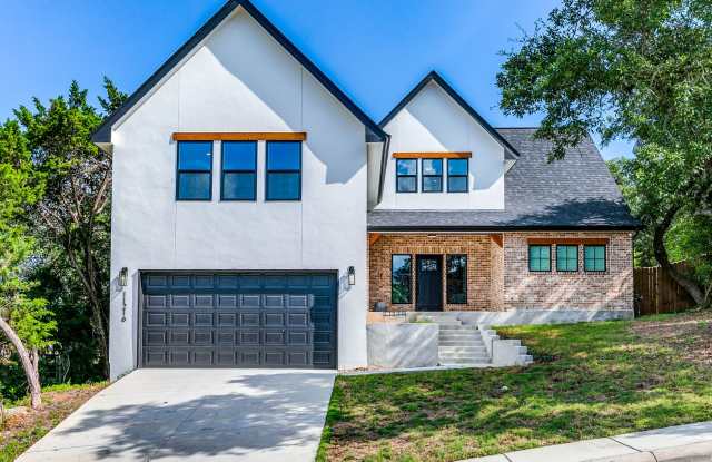 CUSTOM 4-BEDROOM HOME IN SAN ANTONIO RANCH - 11216 Indian Caves, Bexar County, TX 78023
