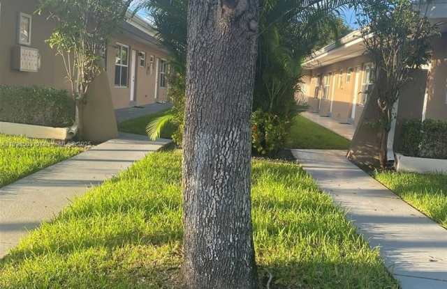 2011 NE 167th St photos photos