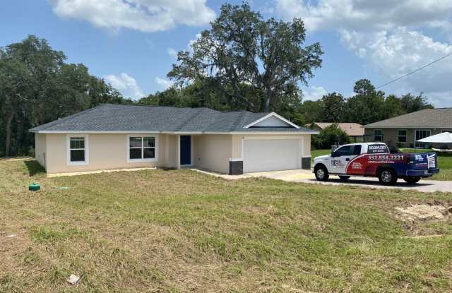 *** NOT AVAILABLE UNTIL MID NOVEMBER *** Beautiful Area For This Awesome Home Gallery 4