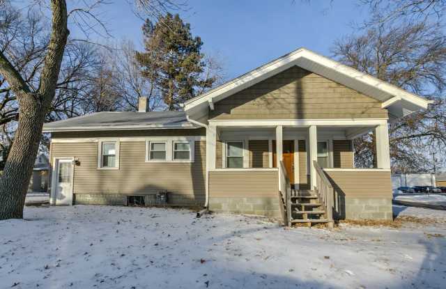 4859 Calvert St Gallery 1