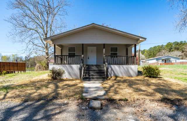 Move in Promo- $300 off First Month's Rent! Renovated 3BR Gem in Dora! - 1724 Sharon Boulevard, Dora, AL 35062