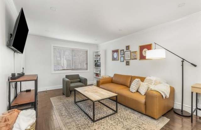 100 Biscayne Drive NW photos photos