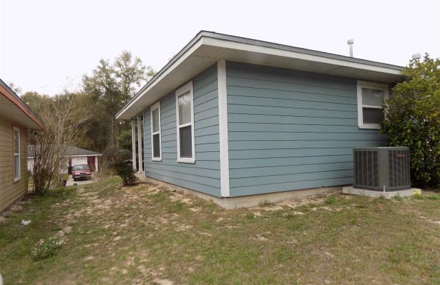 2213 SE 30TH Street - 2213 SE 30th St, Alachua County, FL 32641