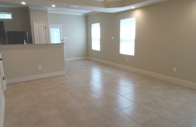 6607 Mia Way Gallery 2