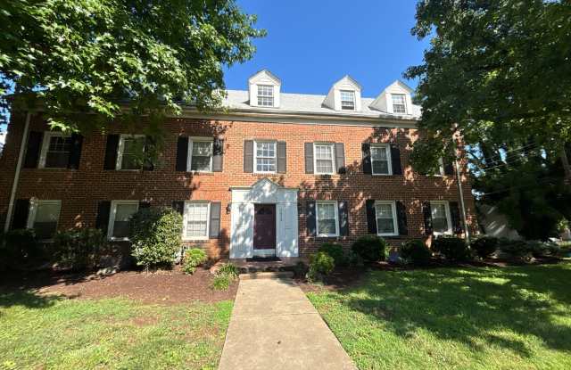 2 Bedrooms, 1 Bath Condo located in South Roanoke photos photos