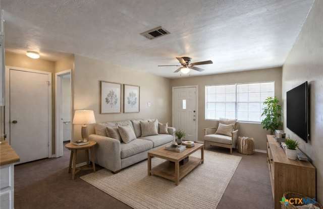 606 Westview Circle Gallery 3