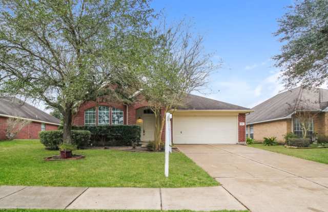 1817 Castle Oaks Drive - 1817 Castle Oaks Drive, Pearland, TX 77581