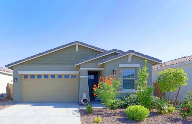 Fully Furnished 4 Bedroom West Valley Gallery 1