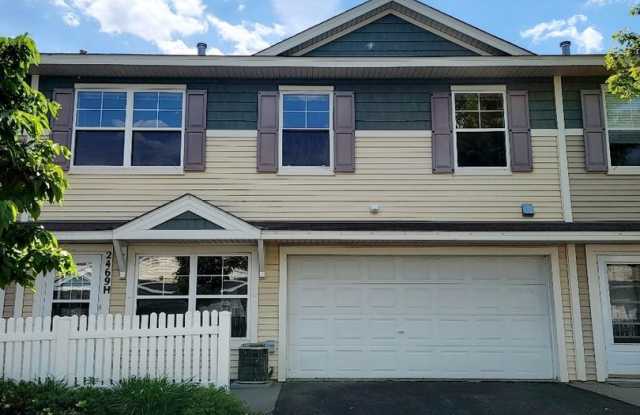 Middle Unit Townhouse photos photos