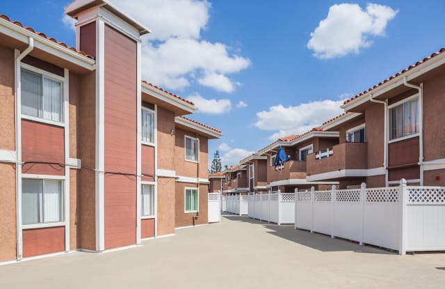 Casa Pacifica Apartment Homes Gallery 3