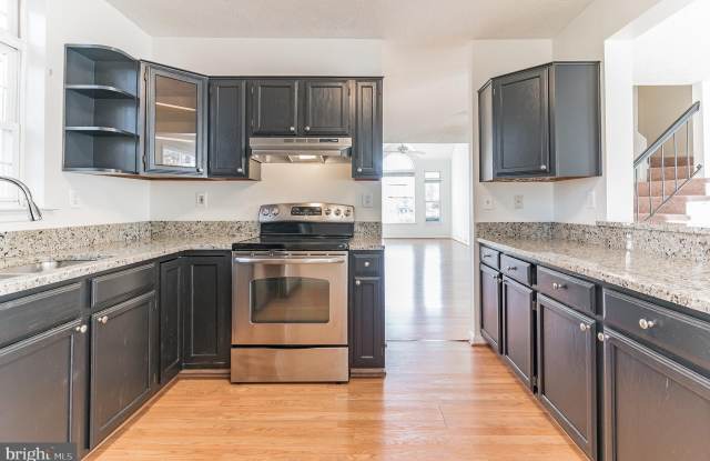 6130 GRAY WOLF COURT Gallery 3