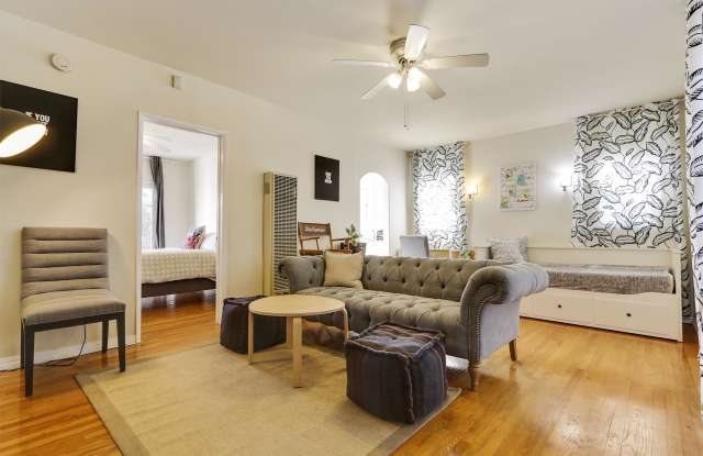 836 1/2 North Sycamore Avenue - 836 1/2 N Sycamore Ave, Los Angeles, CA 90038