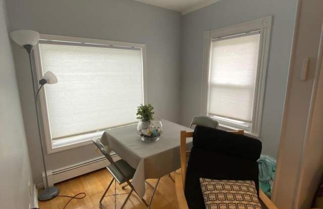 80 Monmouth Road Gallery 3