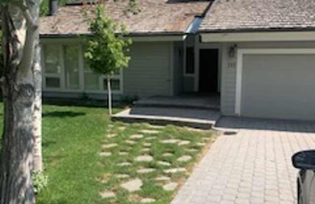 Beautiful 4 Bedroom 2.5 Bath home in Sun Valley photos photos Beautiful 4 Bedroom 2.5 Bath home in Sun Valley photos photos
