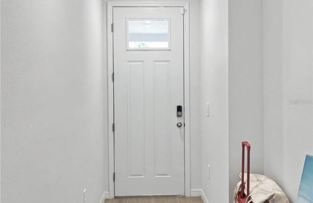 137 WHITELAND Bend Gallery 2