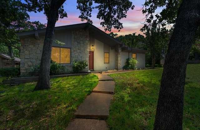 817 N Bowen Road Gallery 4