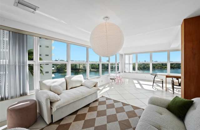 9100 W Bay Harbor Dr photos photos