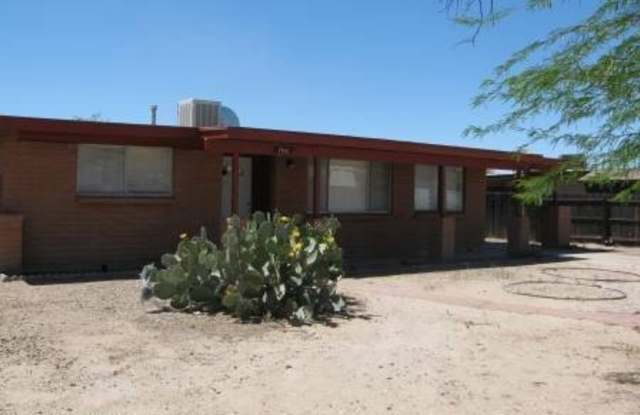 7441 N Rae Avenue photos photos