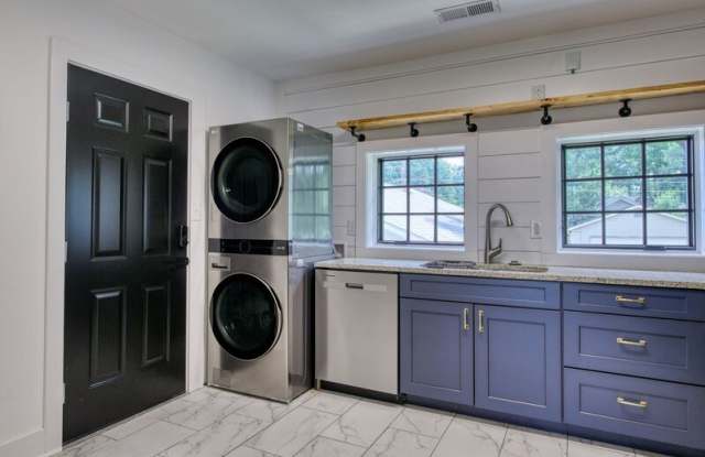 1122 Wellman Avenue Northeast Gallery 2