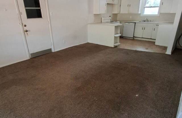 3 bedroom, 2 bath Gallery 4