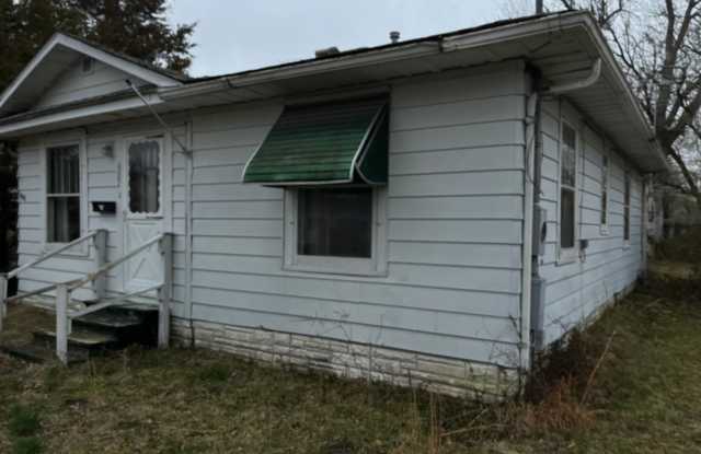 $590 MONTH / $1000 DOWN photos photos