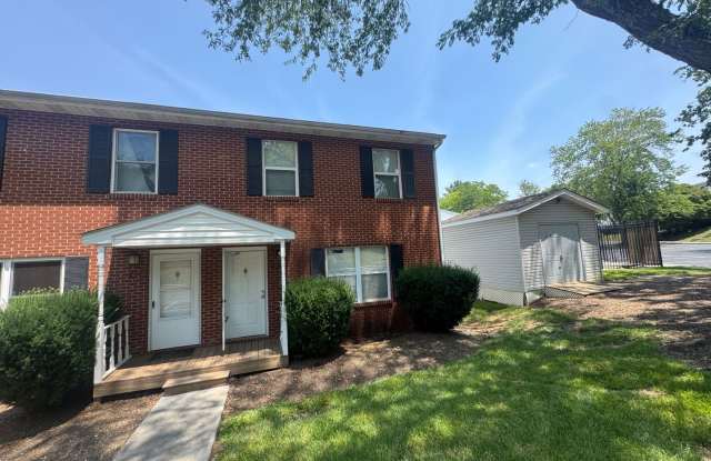 Blacksburg, 4 BR / 2.5 BA Available August 17 Gallery 1