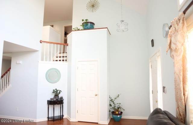 10129 Spring Gate Dr Gallery 4